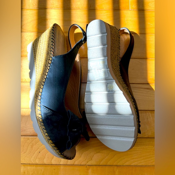 Stefania Italy women’s black wedges - Picture 3 of 7